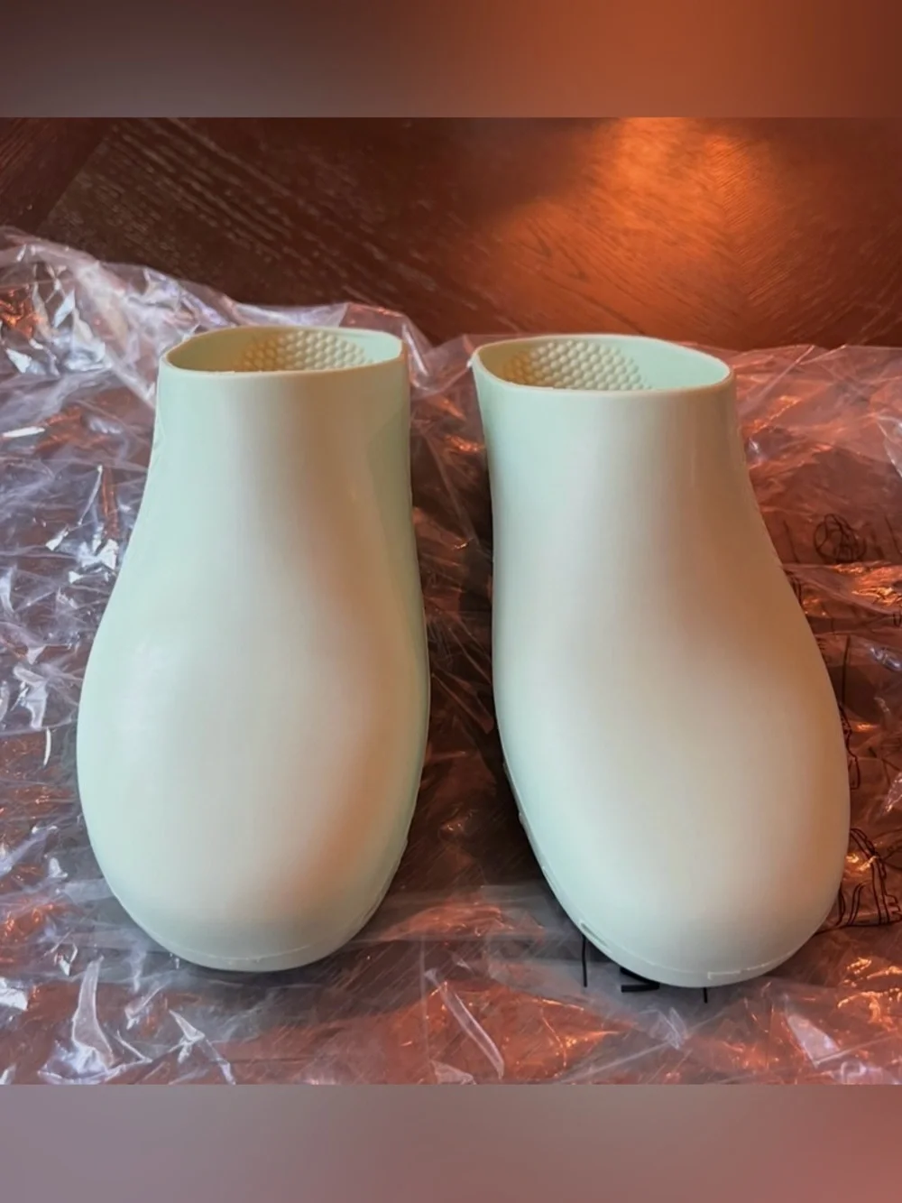 Calzuro Pistachio Green Slip-On Clog - Picture 8 of 10